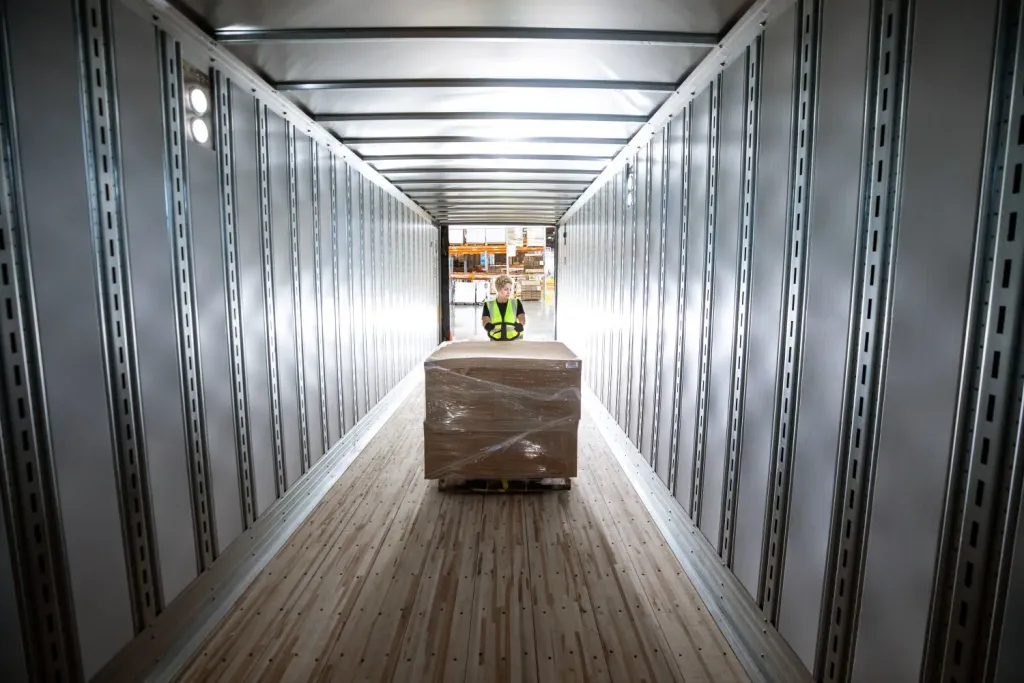 Amazon opens LTL freight service to all businesses