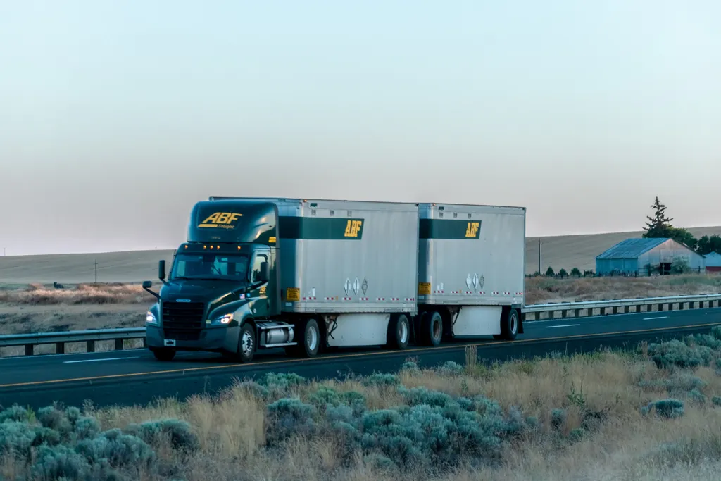 ArcBest to cut 280 jobs and close 10 ABF Freight terminals