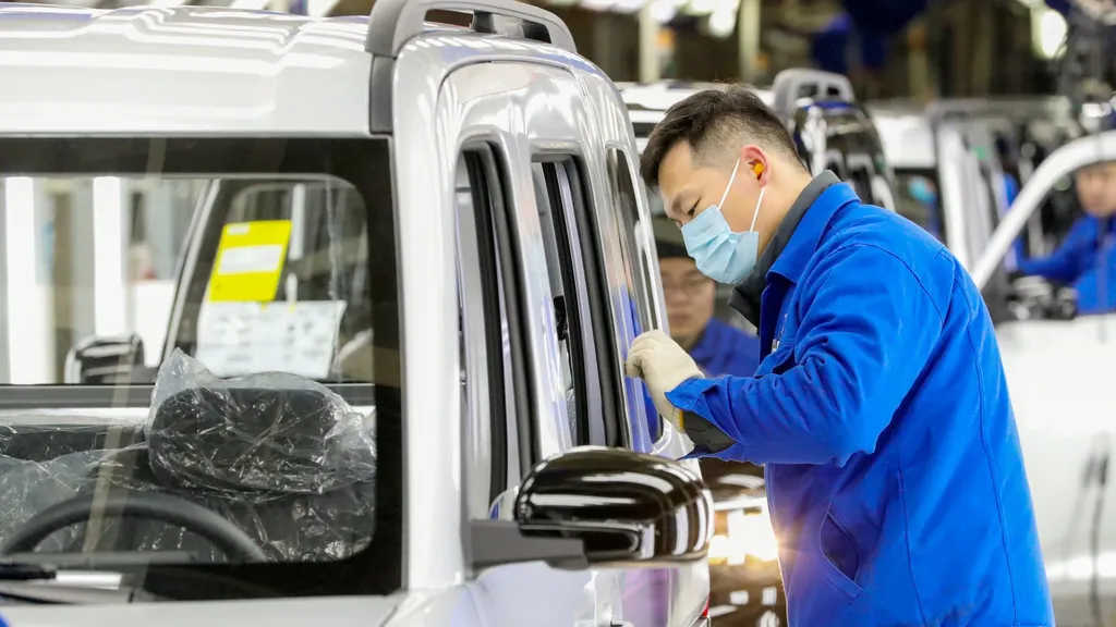 GM and SAIC extend Chinese joint venture to 2047