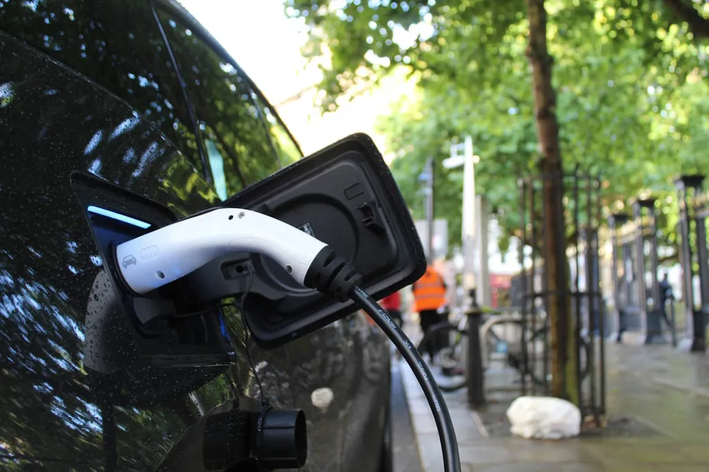 AI charging strategy extends EV battery life