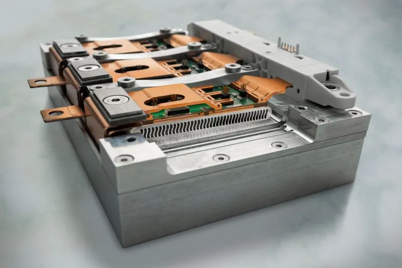 Fraunhofer IZM 500 kW SiC inverter in 1-litre package