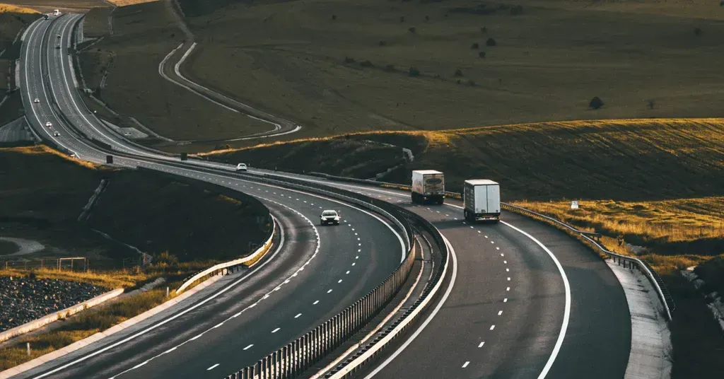 Key Considerations for Selecting a GPS Tracking System