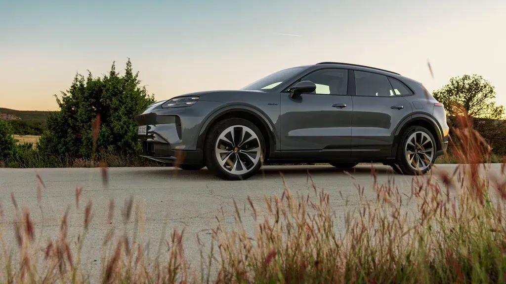 Porsche unveils all-electric Cayenne SUV