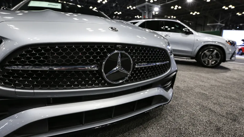 European Auto Makers Suspend Earnings Guidance Amid Tariff Impact