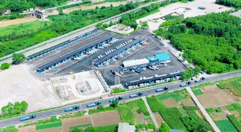 Huawei Launches 100MW Heavy-Duty Truck Supercharging Station