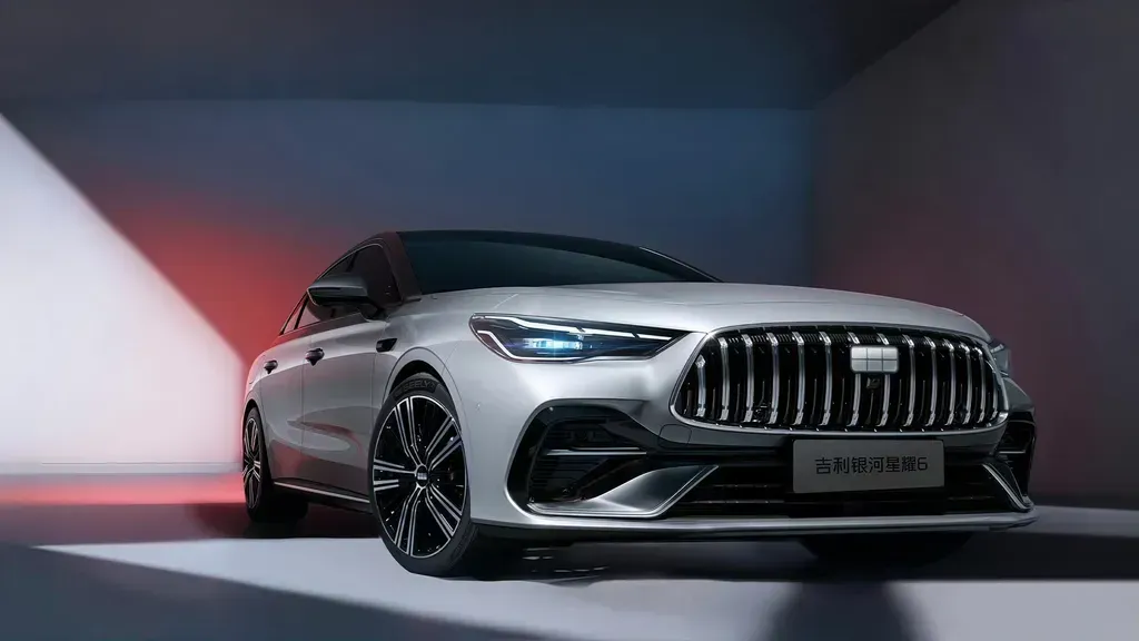 Geely Launches Galaxy Starshine 6 EM-i Mid-Size PHEV