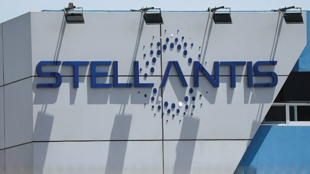 Stellantis Suspends 2025 Guidance Amid Trade Policy Uncertainty
