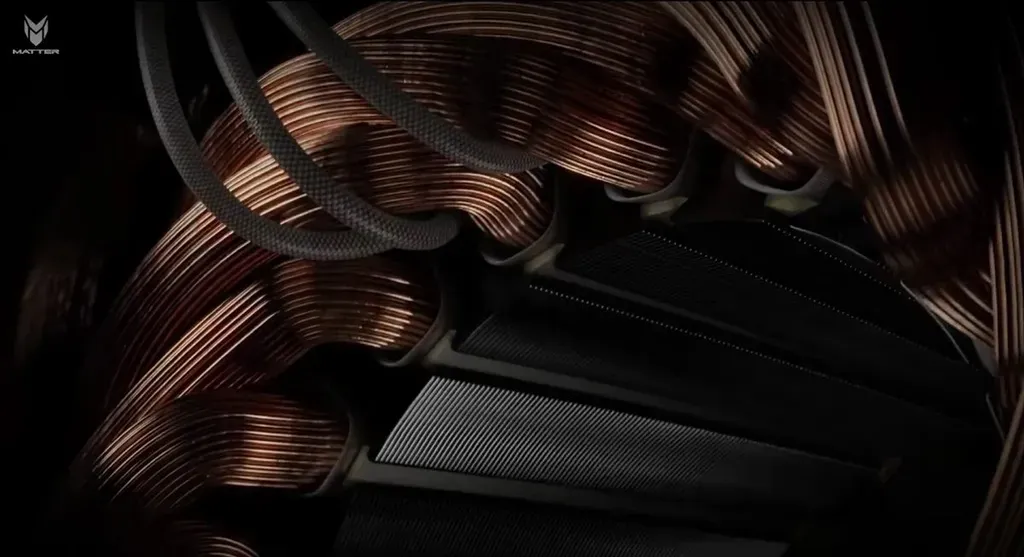 Rare-earth-free variable-flux motor for electric motorcycles