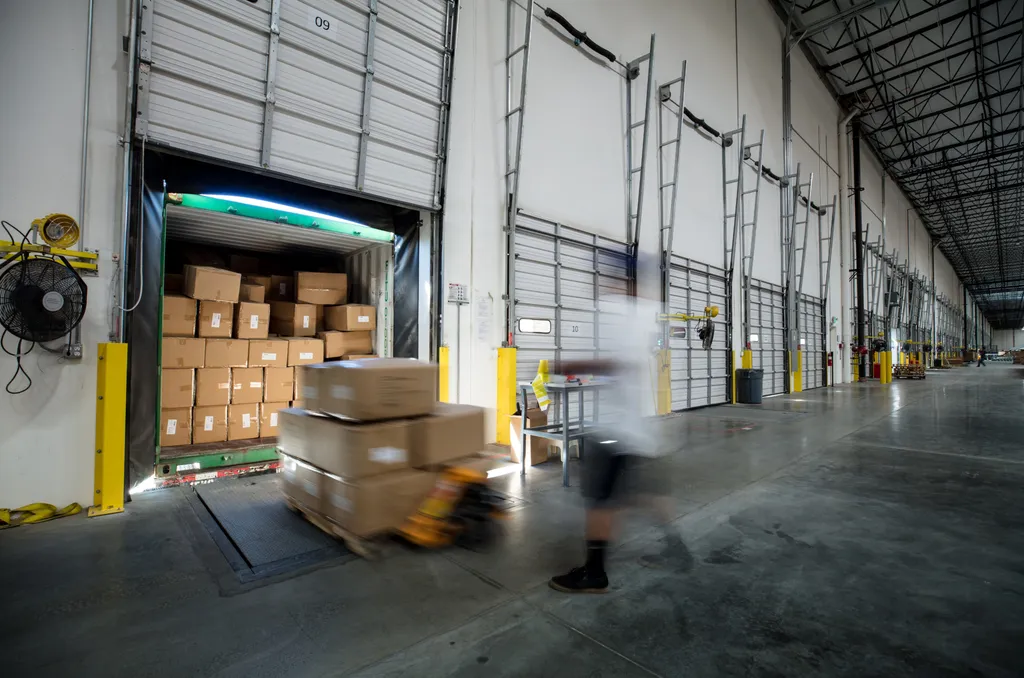 U.S. trucking capacity tightens as freight spending rises despite falling shipments