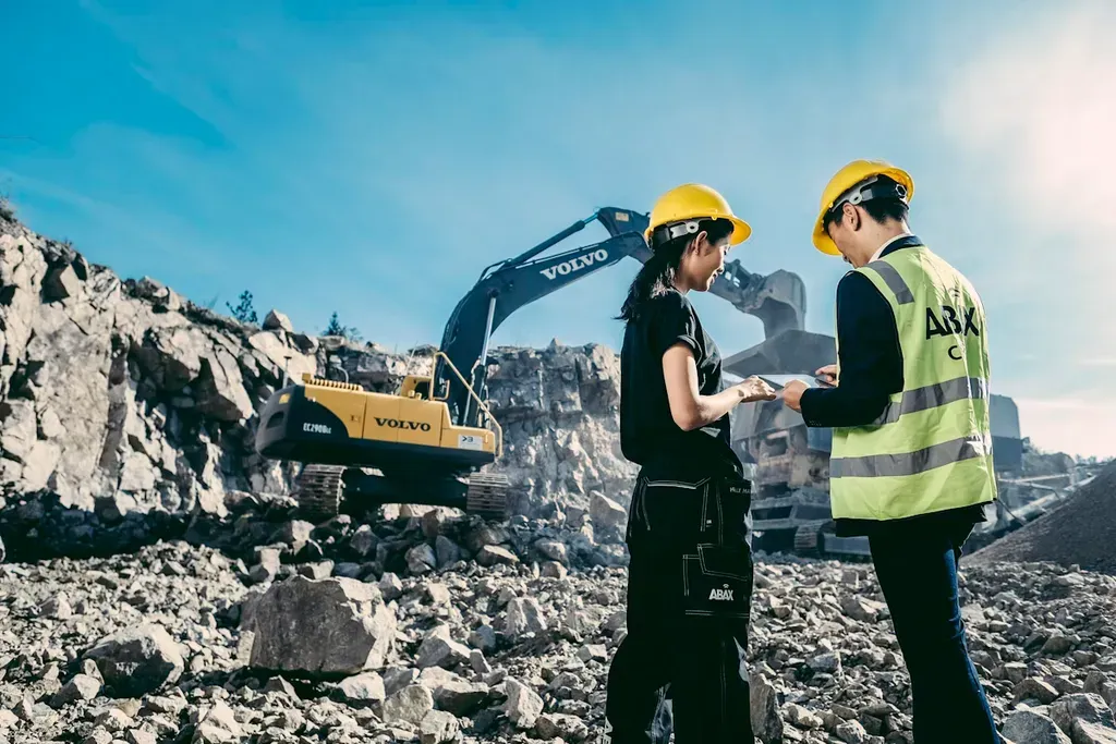 Volvo CE integrates with ABAX Smart Connect telematics