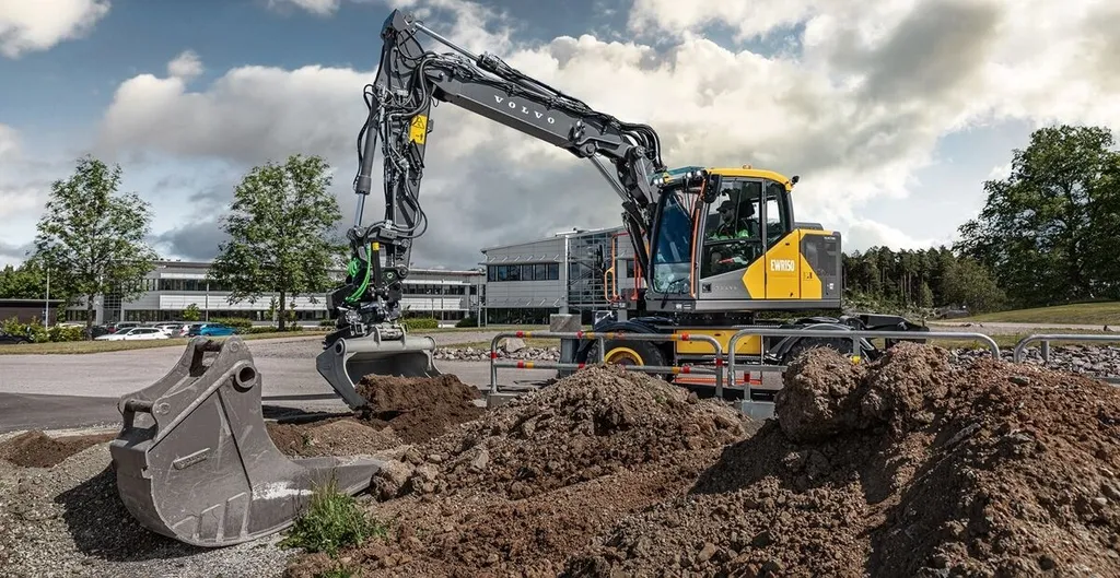 Volvo CE launches EWR150 Electric in Europe