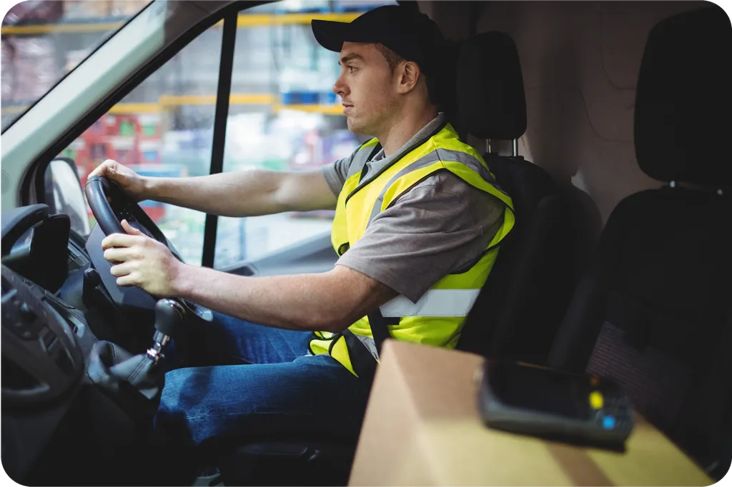 Static, Dynamic and Hybrid Routing in Delivery Logistics