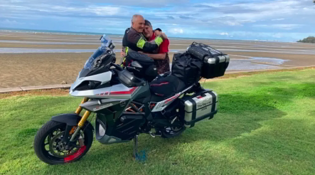 Electric motorcycle lap highlights charging gaps across remote Australia