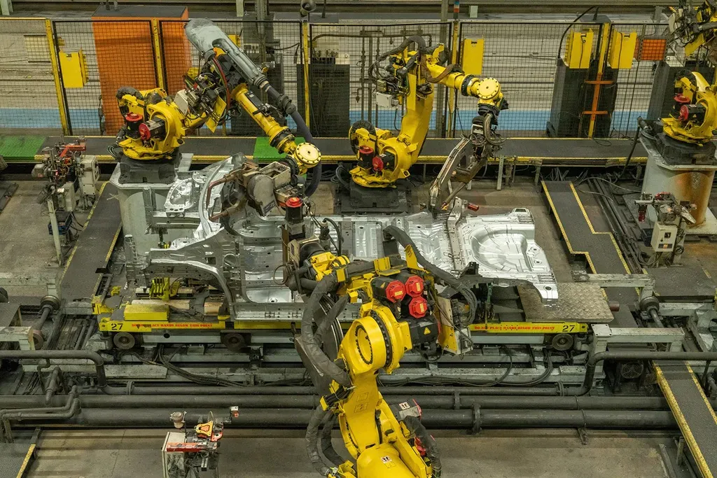 Nissan starts production of third-generation LEAF in UK