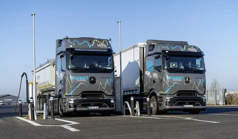 Mercedes‑Benz tests Megawatt Charging System on eActros