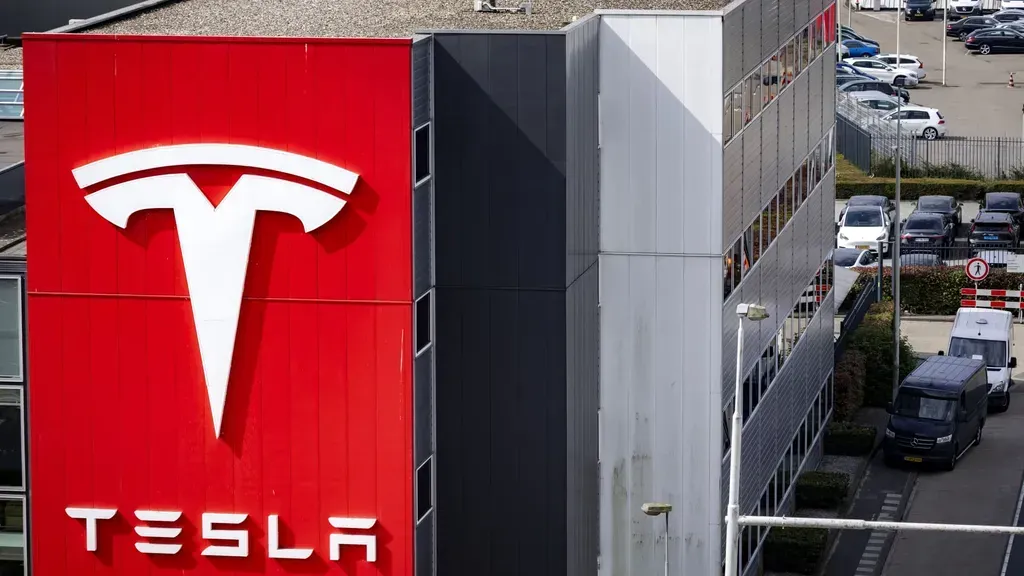 Tesla Seeks Licence to Supply Electricity in UK Market