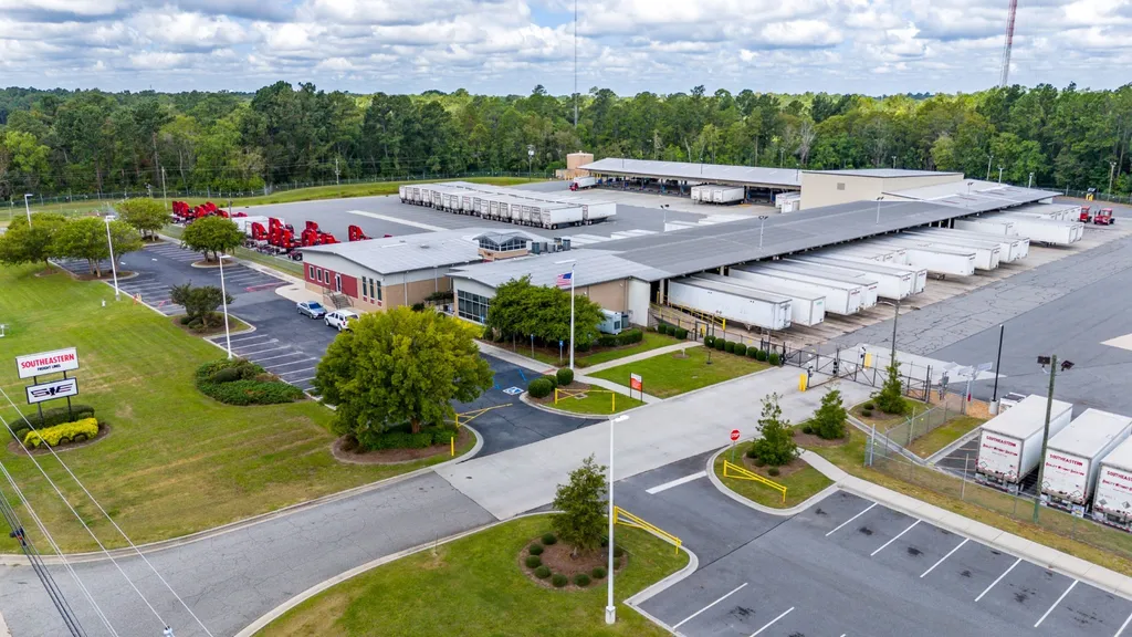 Southeastern Freight Lines marks 45 years at Valdosta service centre