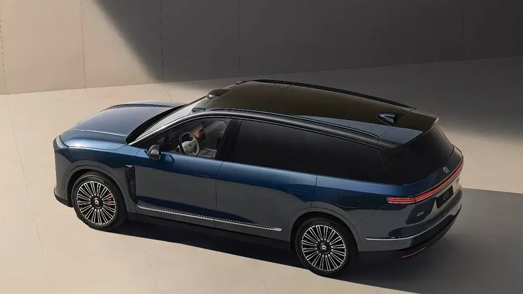 Nio Cuts ES8 Price by $14,100 Amid Survival Strategy