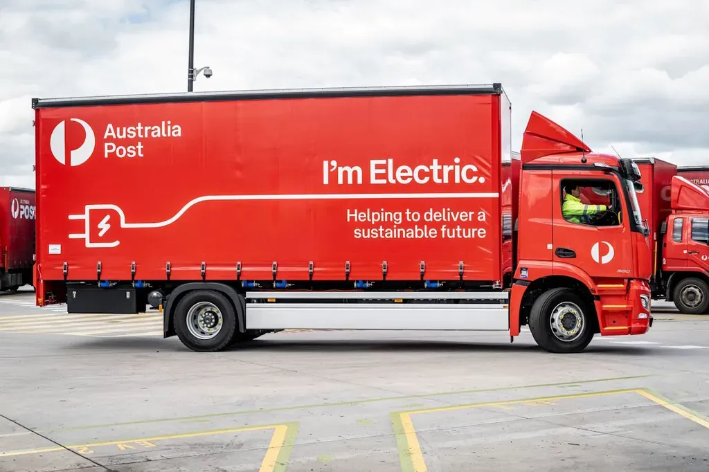 Australia Post Trials Mercedes-Benz Heavy-Duty Electric Truck