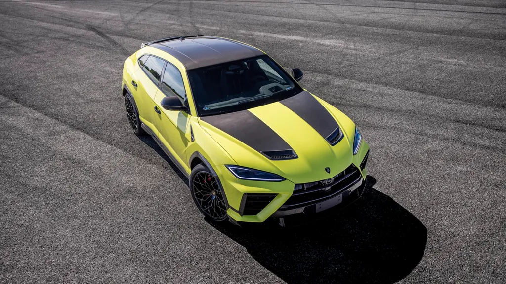 Lamborghini unveils Urus SE Performante hybrid SUV