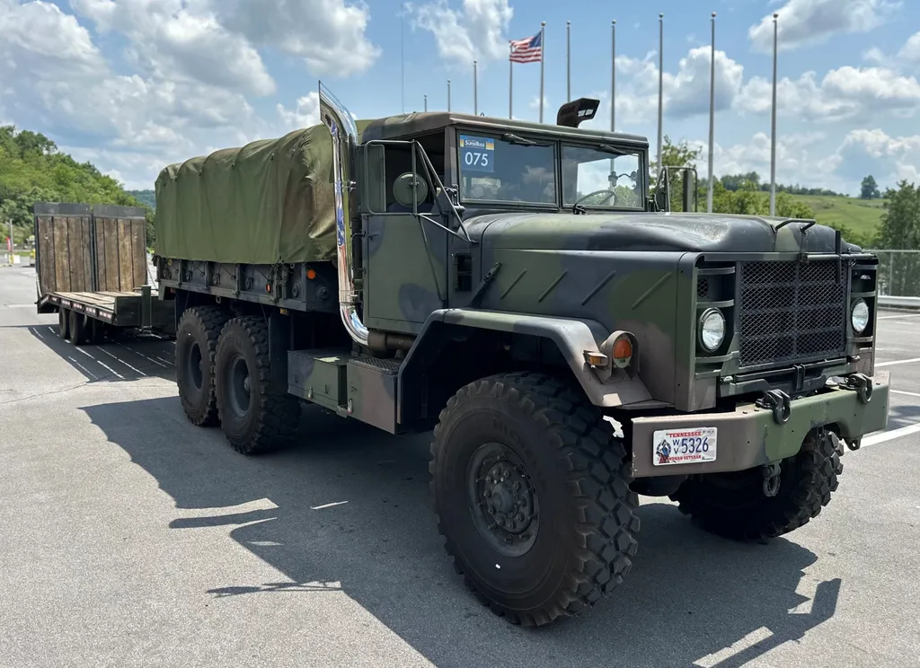US DOT launches campaign to recruit veterans into trucking