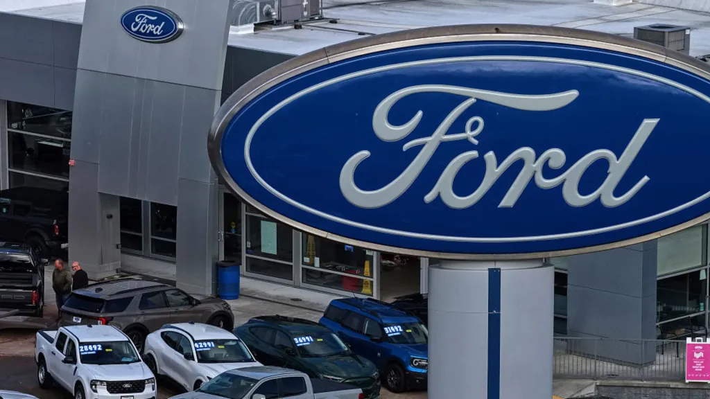 Ford keeps third place in US sales as Hyundai closes the quarterly gap