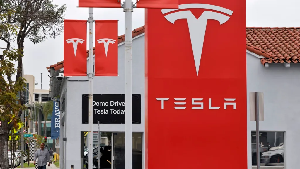 Tesla reports 486,532 vehicle deliveries in third quarter