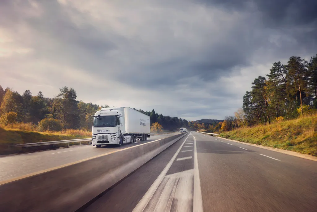 Renault Trucks 2025 results: sales and electrification