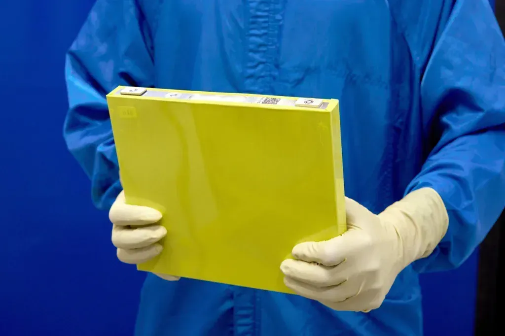 GM Unveils New LMR Battery Cells for EVs by 2028