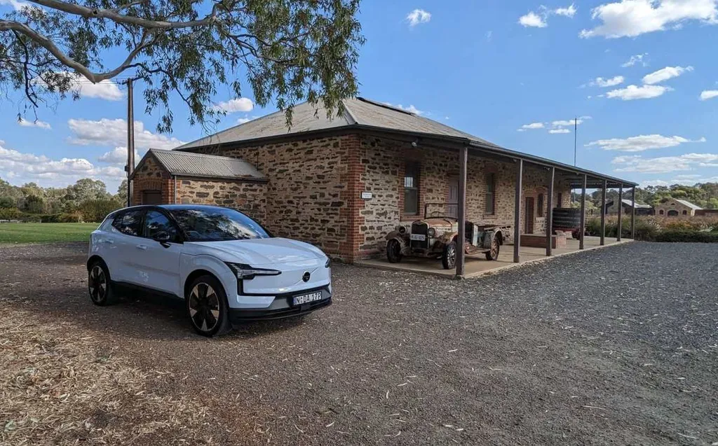 Volvo cuts EX30 and EX40 EV prices ahead of EX60