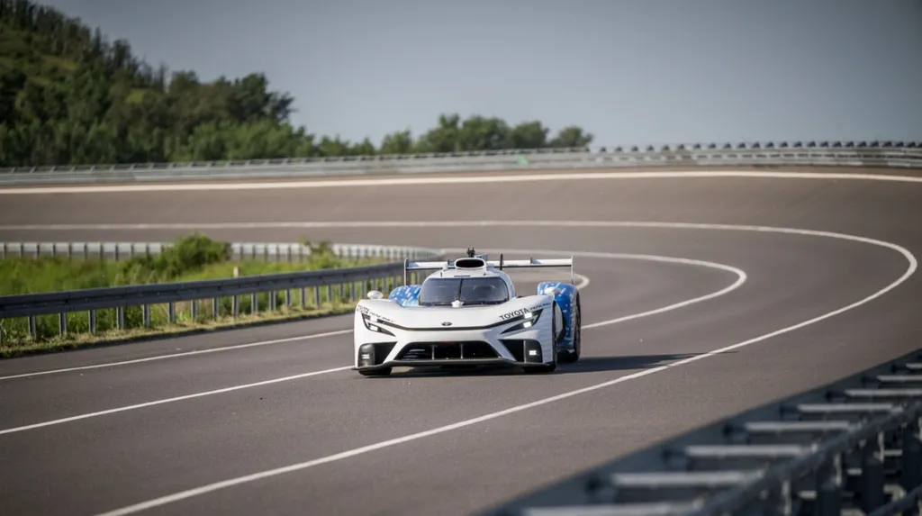 Toyota to publicly demonstrate liquid-hydrogen racing prototype
