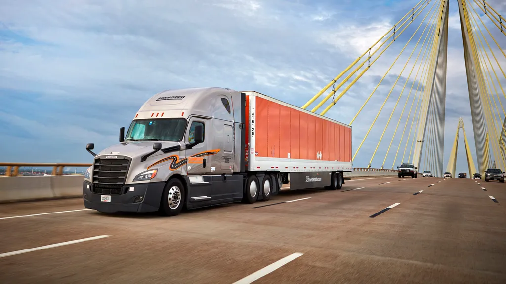 US trucking fleets report stronger Q2 results amid driver shortages