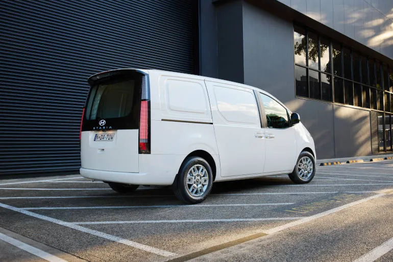 Hyundai retains rear-door choice for updated STARIA Load van