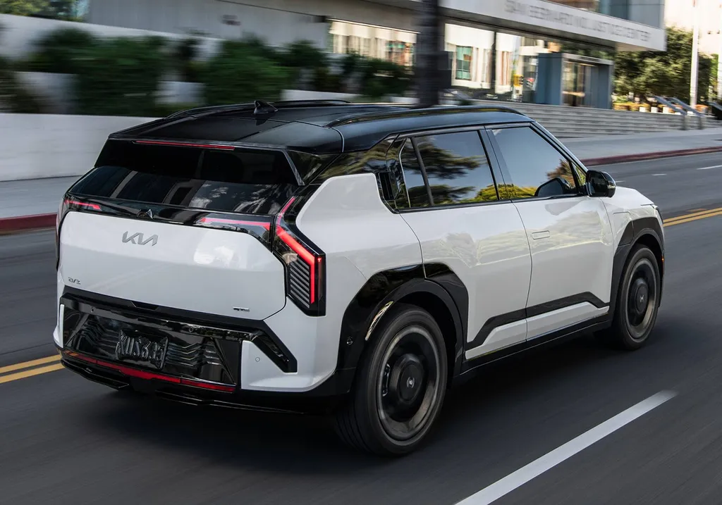 Kia EV3 and Subaru Getaway debut at New York Auto Show