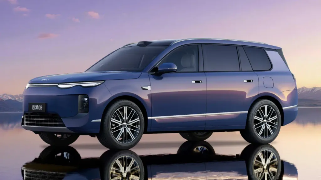 BYD Sealion 08 unveiled with 643 hp and 900 km range