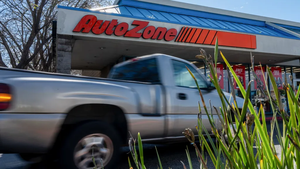 AutoZone beats earnings estimates despite sales and margin concerns