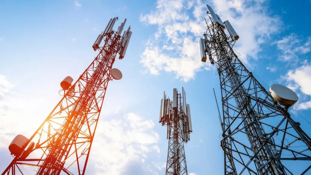 SoftBank trials hybrid-powered base station