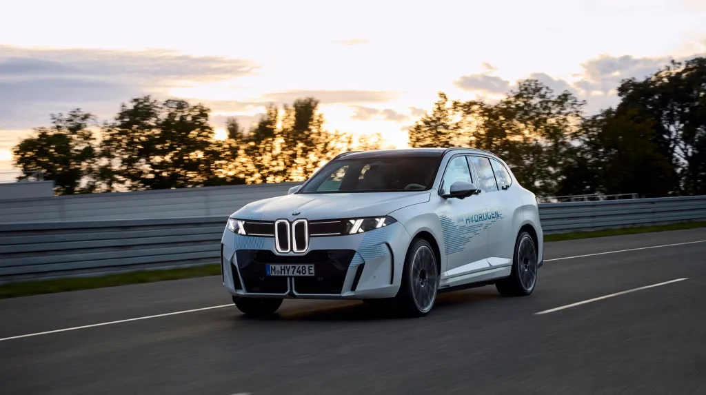 BMW advances iX5 Hydrogen testing and fuel-cell industrialisation