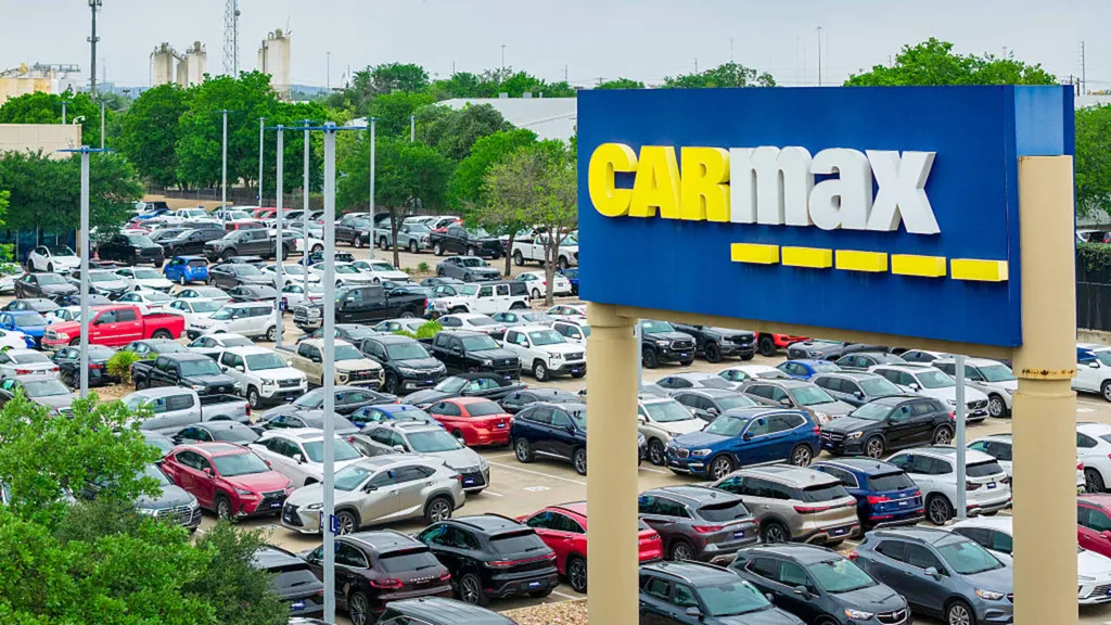 CarMax Q1 beats; CEO outlines turnaround plan