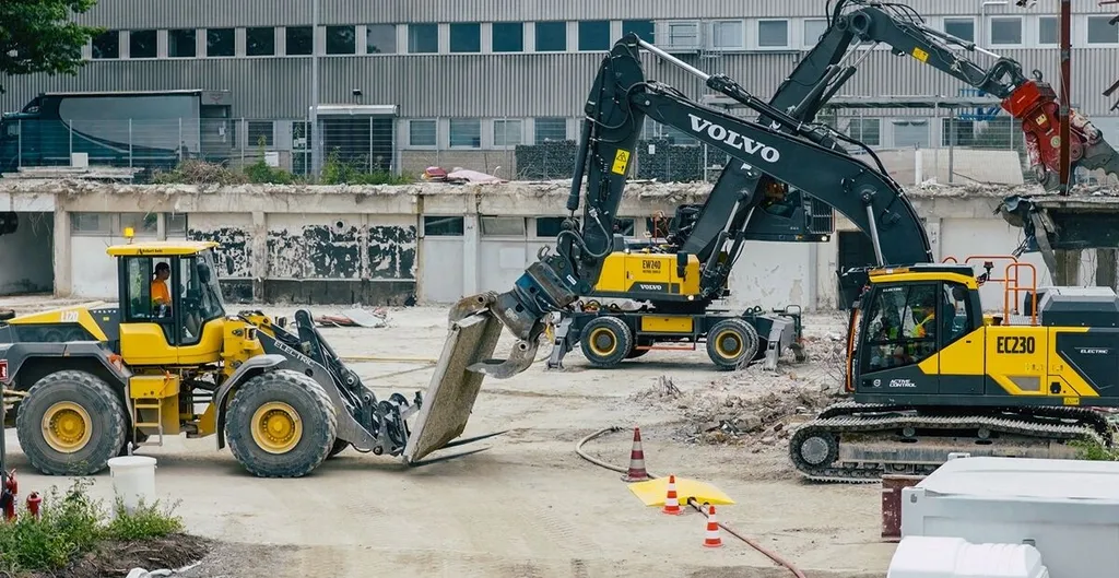 Volvo CE Powers First All-Electric Deconstruction Site