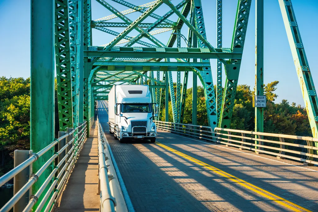 Canada to end Commercial Driver Registration Program in September